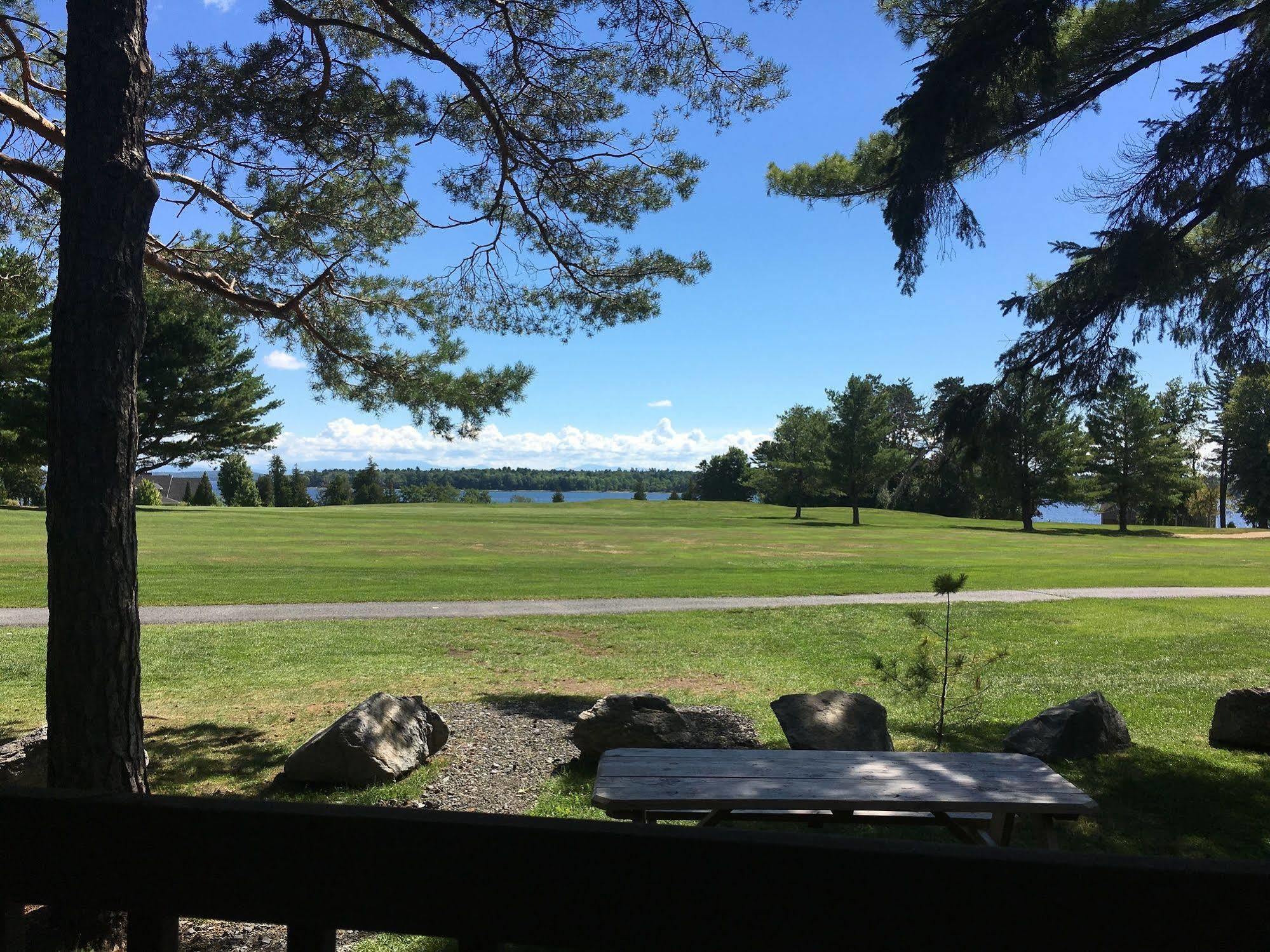 Bluff Point Golf Resort Plattsburgh Exterior photo