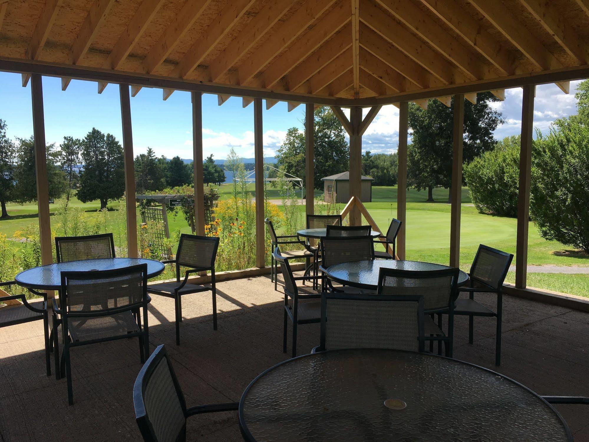 Bluff Point Golf Resort Plattsburgh Exterior photo